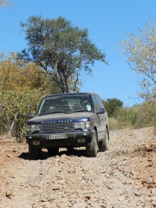 Range Rover at Kgwebe Hills