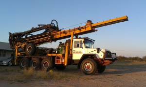 Dewet Drilling Magirus 8x8 (custom!) with a drill rig.